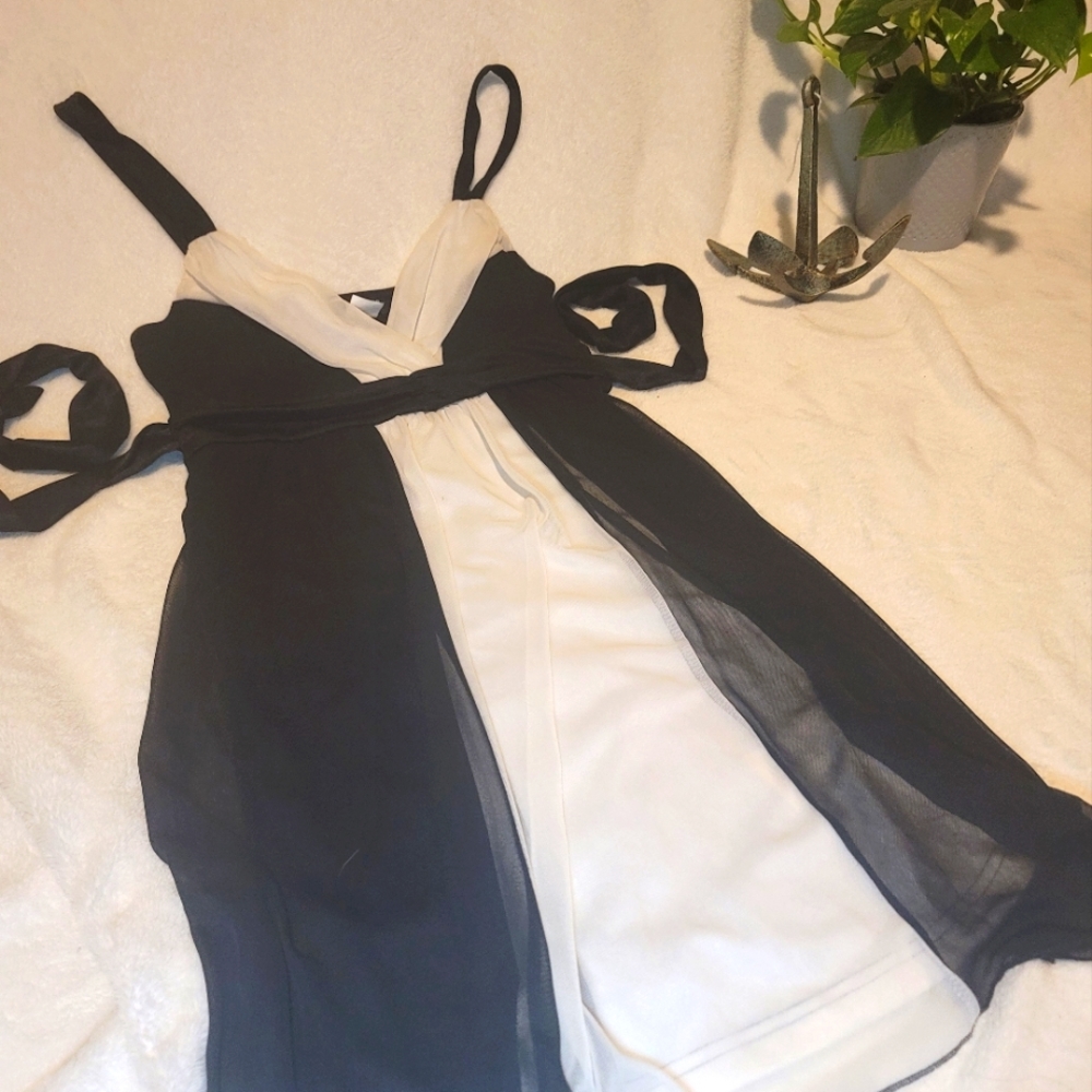 Black and white Venus dress